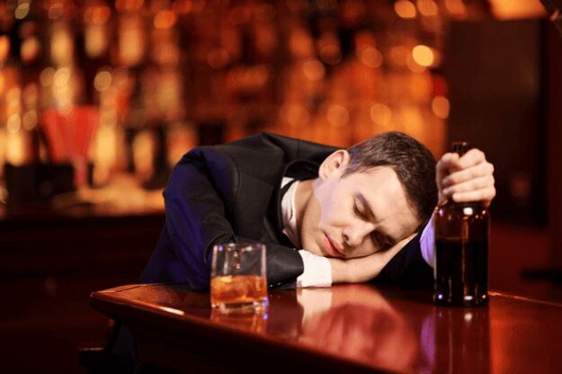 Augmenter la dose d'alcool avant le rapport sexuel vous endormira