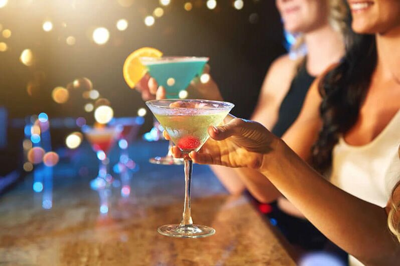 Certaines boissons alcoolisées conviennent pour une fête, mais pas pour des réunions intimes. 